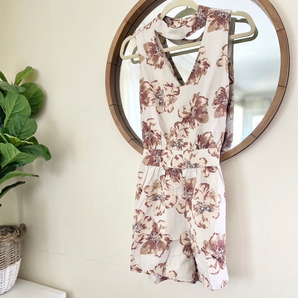 Stone Beige Floral Choker Romper (101) - Picture 2 of 12